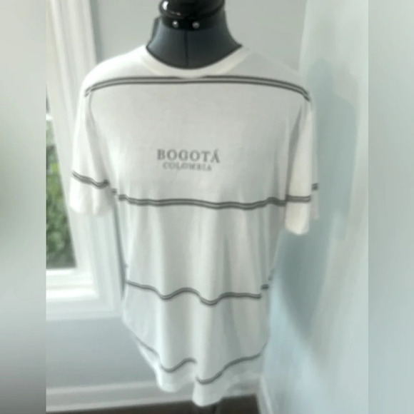 NWT DENIM & FLOWER Ricky Singh Crewneck Shirt Men’s BOGATA COLUMBIA Shirt Size M - Picture 1 of 16